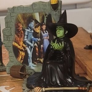 The Bradford Exchange Wicked Witch Figurine in Black and Green